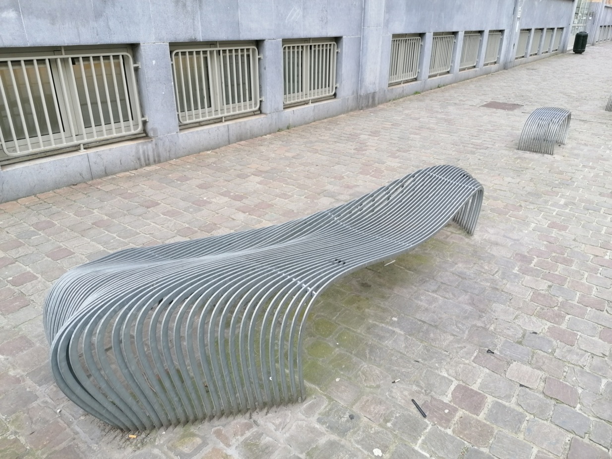 Rue de la Braie: bench single