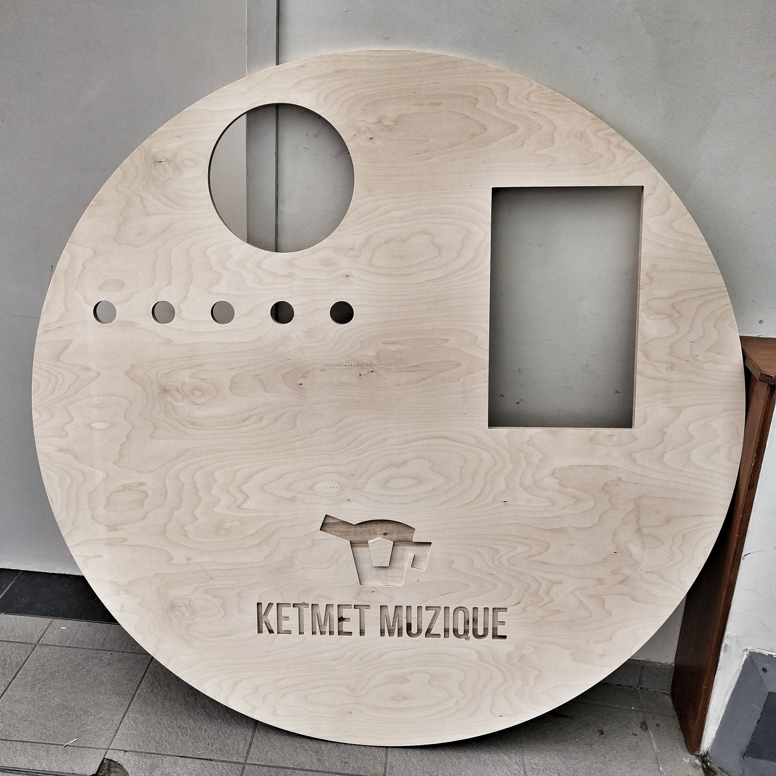 KETMET Muzique: instrument panel