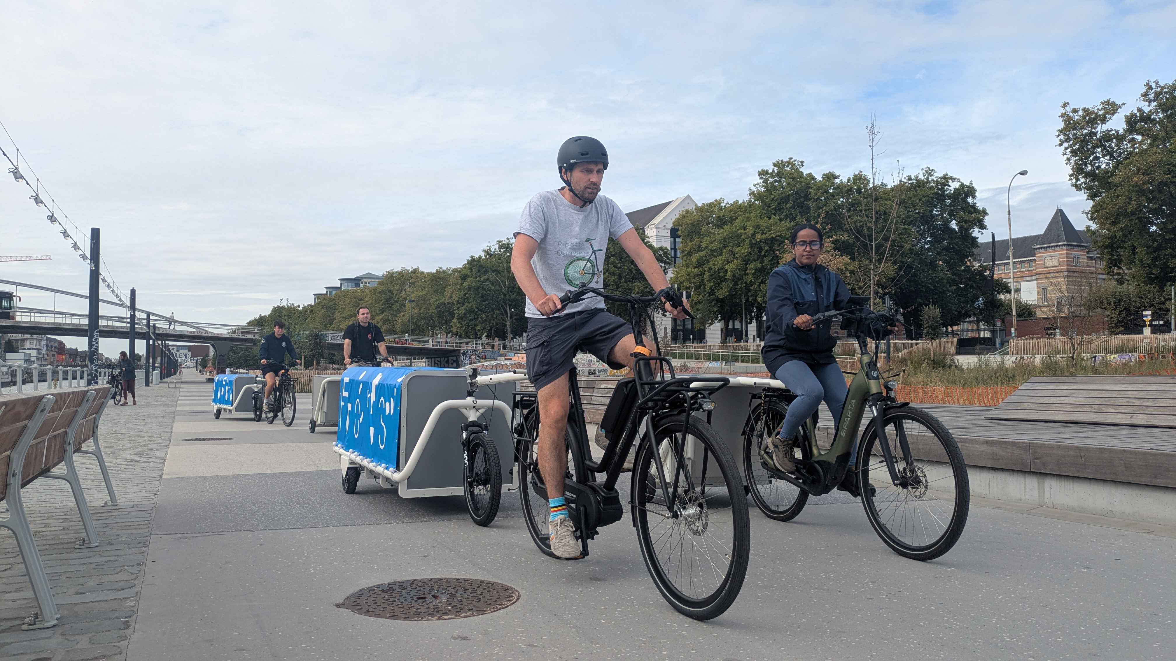 Mobile Kitchens for Elegast vzw supporting view