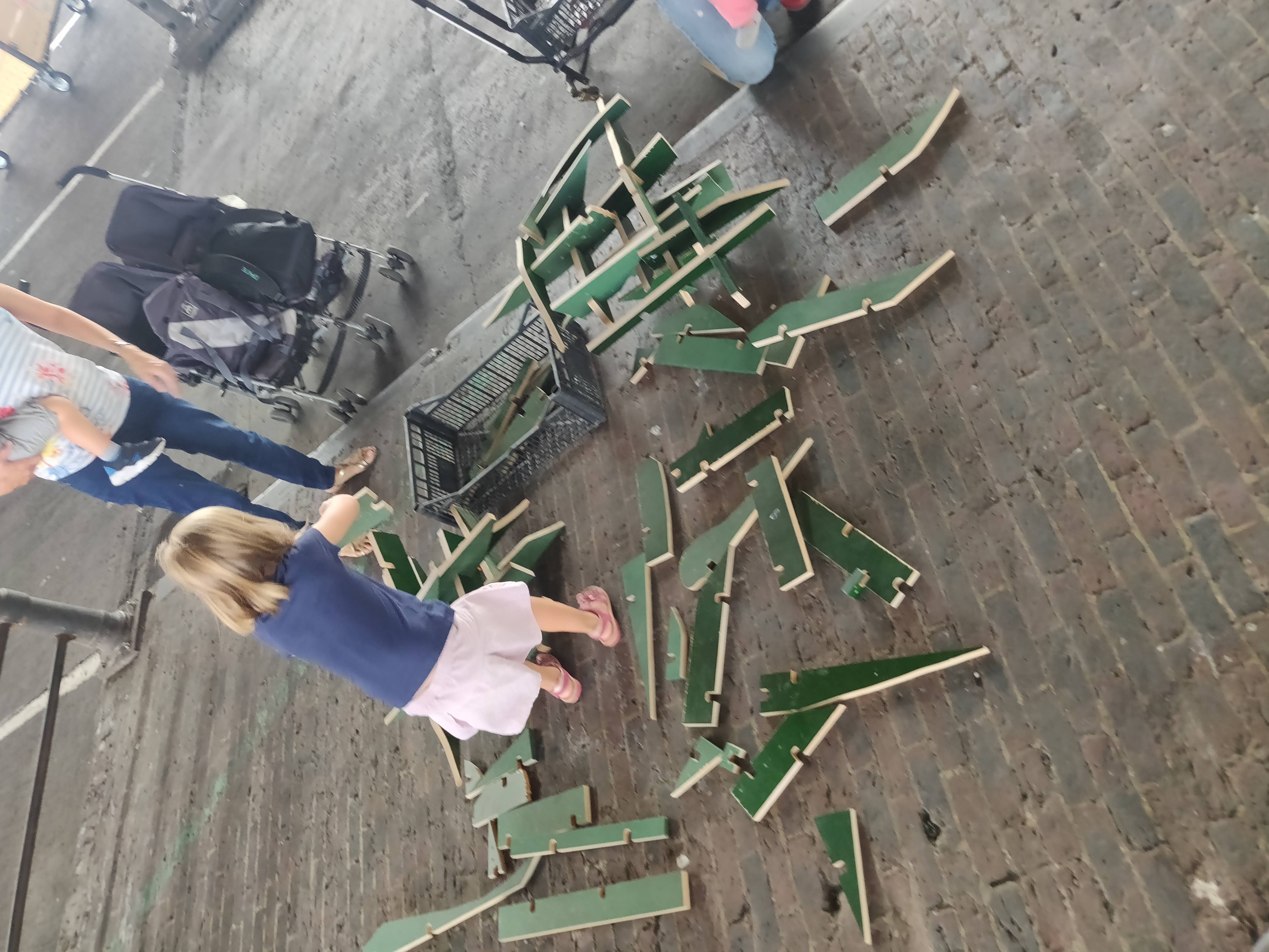 PLAYBOX: street evening