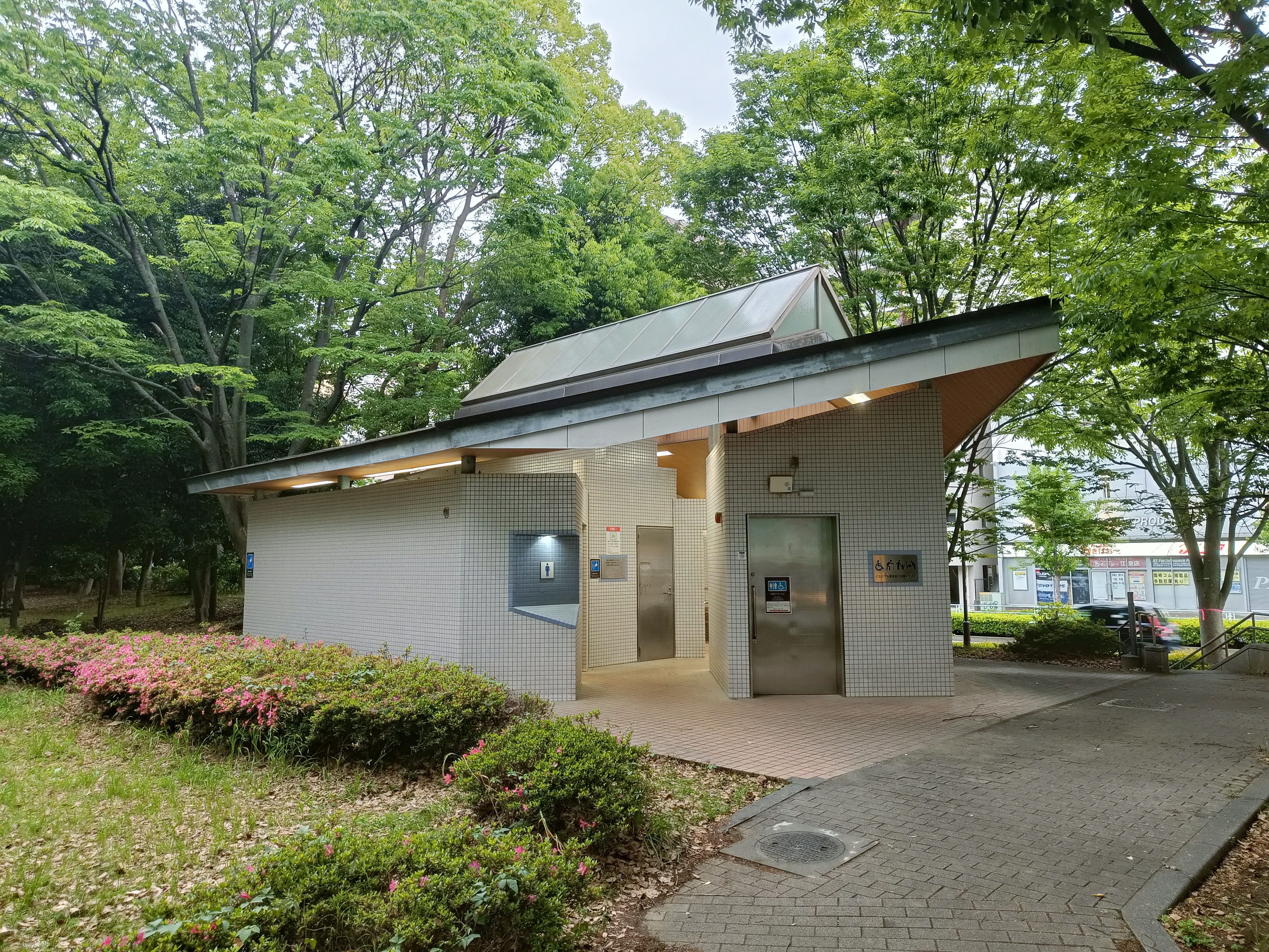 Tokyo Residency: tennis canal